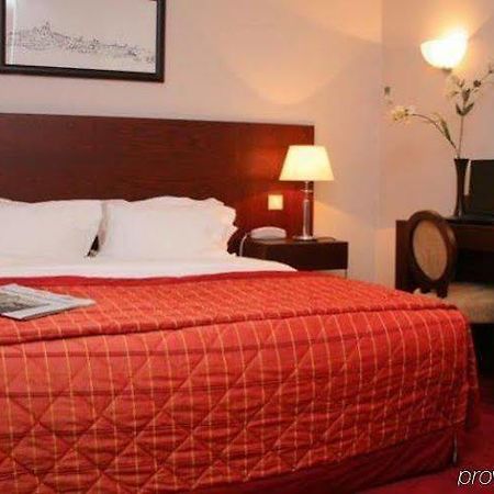 Hotel Ibis Styles Bourg La Reine Exterior foto