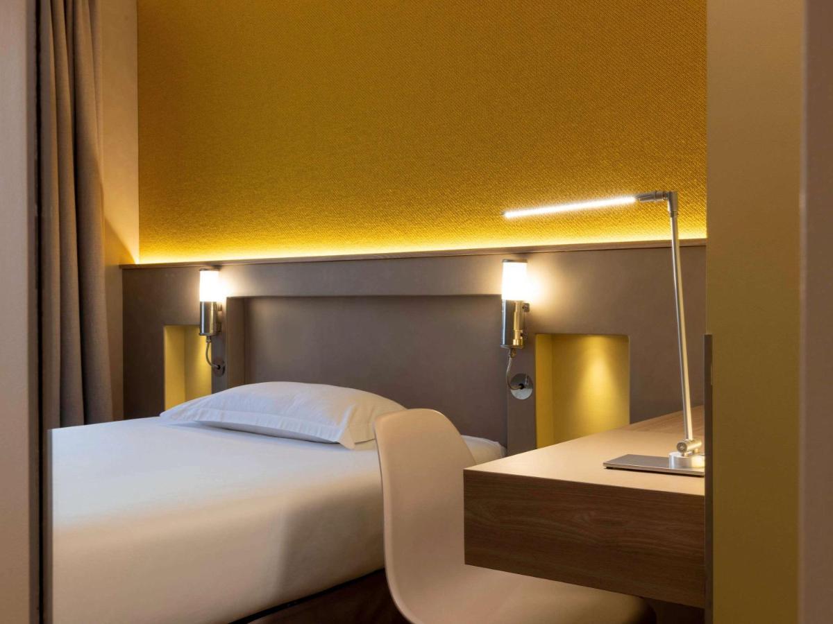 Hotel Ibis Styles Bourg La Reine Exterior foto